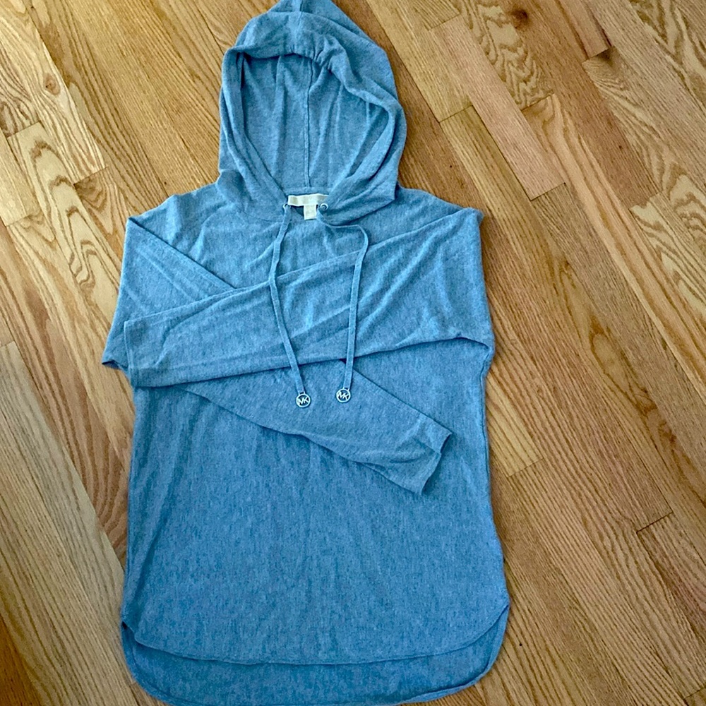 Long sleeve shirt with hood